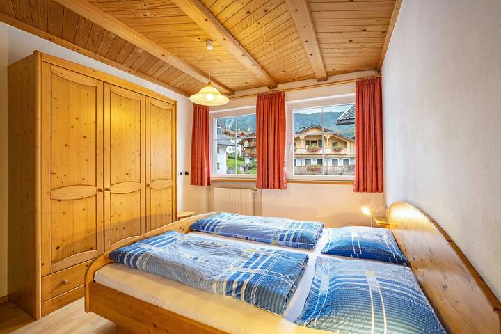 Ganze Wohnung, Haustierfreundliche Ferienwohnung 'Kuenz Dolomiten Drau' mit Bergblick in Vierschach, Innichen