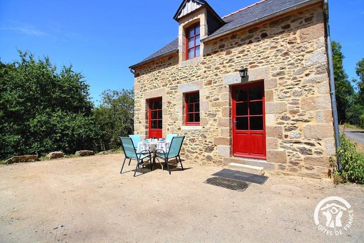 Gîte pour 4 personnes, avec Jardin à Corseul - 4