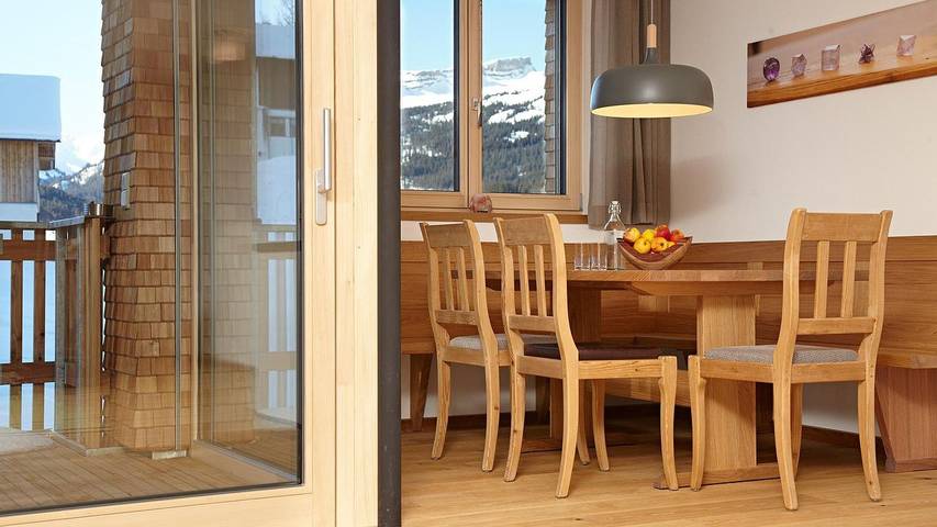 Hütte für 4 Personen, mit Pool und Garten in Riezlern