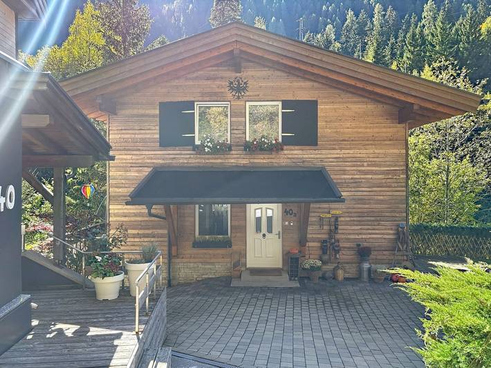 Chalet für 8 Personen, mit Balkon und Terrasse am Arlberg