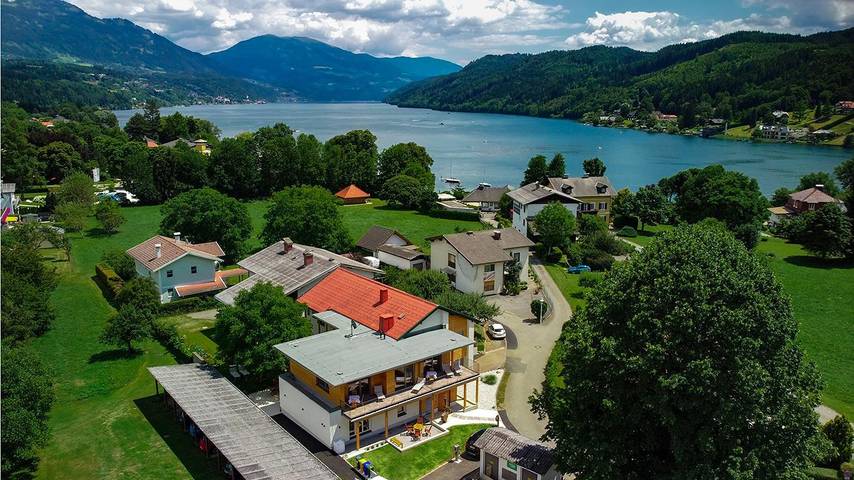 Ferienwohnung für 5 Personen, mit Ausblick und Garten sowie Pool und Seeblick, kinderfreundlich in Seeboden - 2