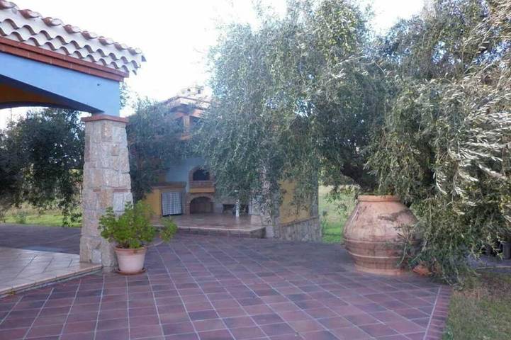 Casa vacanza per 8 persone, con giardino in Girasole