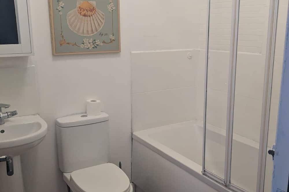 Entire apartment, Saffron&Space *Parking *Sleeps 5 in Swindon, North Wessex Downs