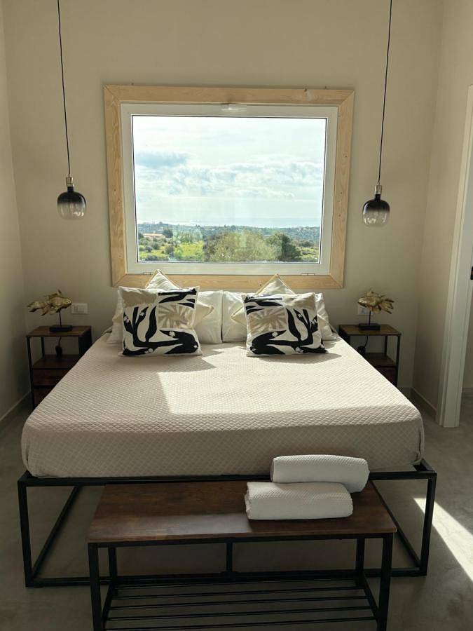 Chambre d’hôte pour 4 personnes, avec jardin ainsi que vue et piscine à Avola - 2