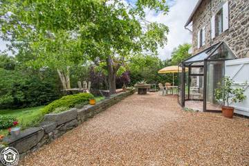 Gîte pour 4 Personnes dans Saint-Nectaire, Région de Besse-et-Saint-Anastaise, Photo 2