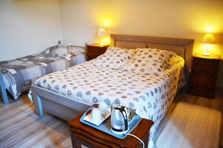 Location de vacances pour 14 personnes, avec piscine et terrasse, animaux acceptés à Thénac - 3