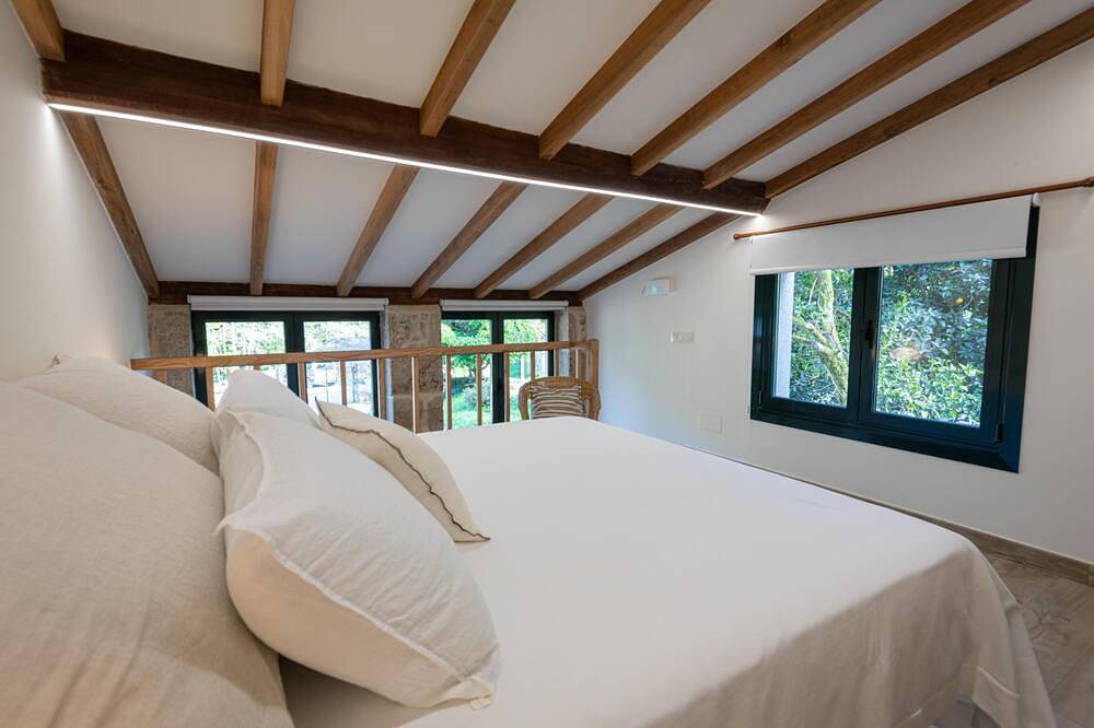 Muiño de Arriba Suite: restored old water mill with jacuzzi in Posmarcos, A Pobra do Caramiñal