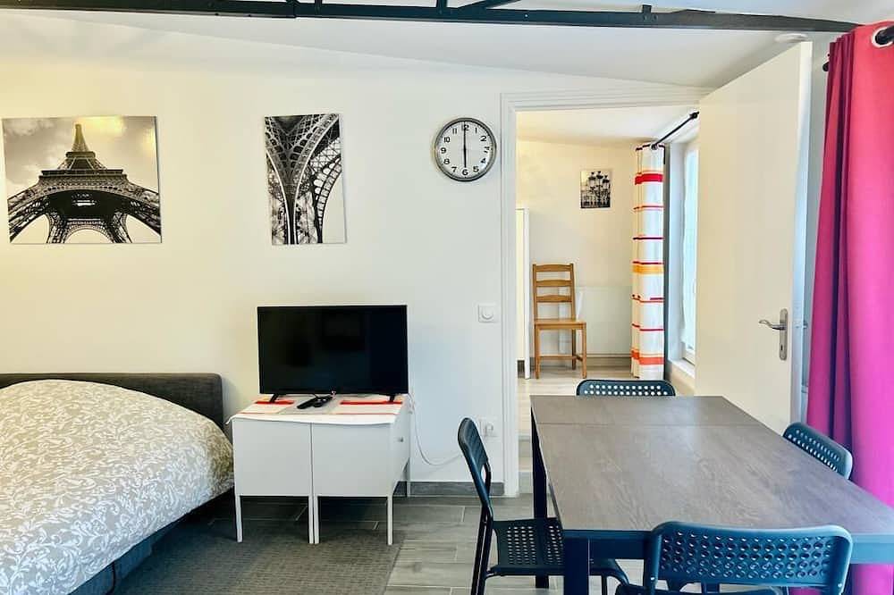Appartement entier, T2 30 m² accessible Pmr aux portes de Paris in Garches, Hauts-de-Seine
