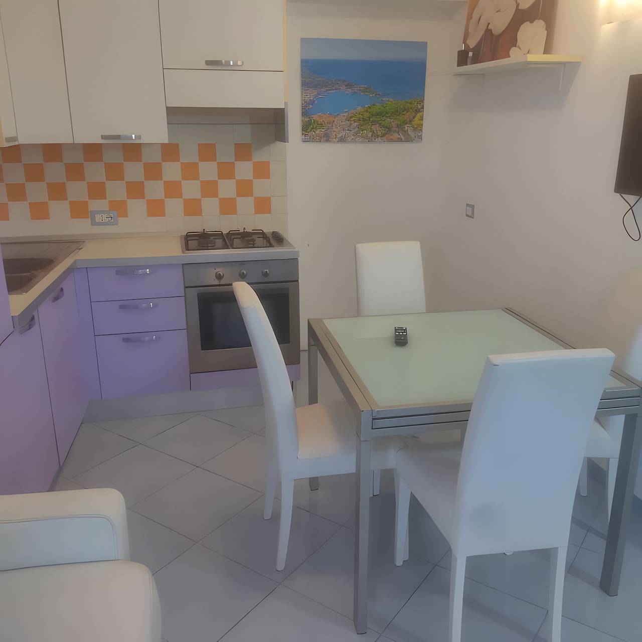 Appartamento intero, Appartamento '1 Vista Parziale Mare' con Giardino in Comune, Wi-Fi e Aria Condizionata in Ischia Città, Ischia