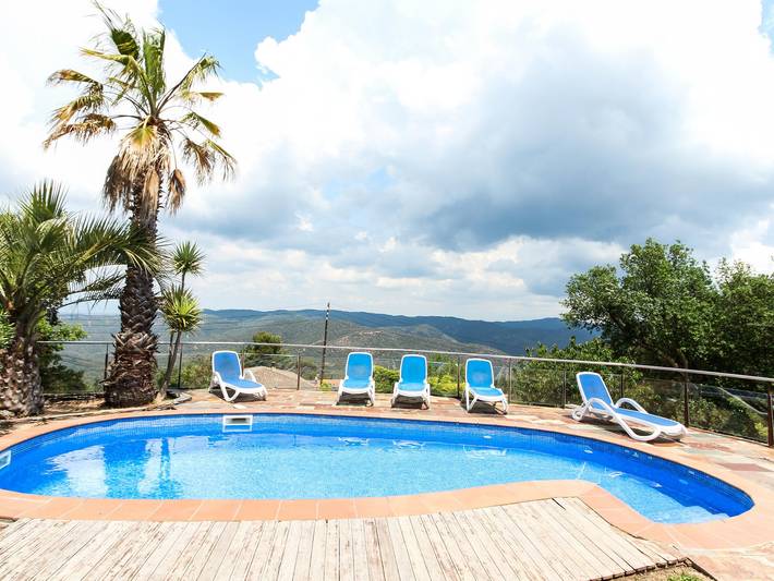 Gîte pour 6 personnes, avec jardin et terrasse, animaux acceptés