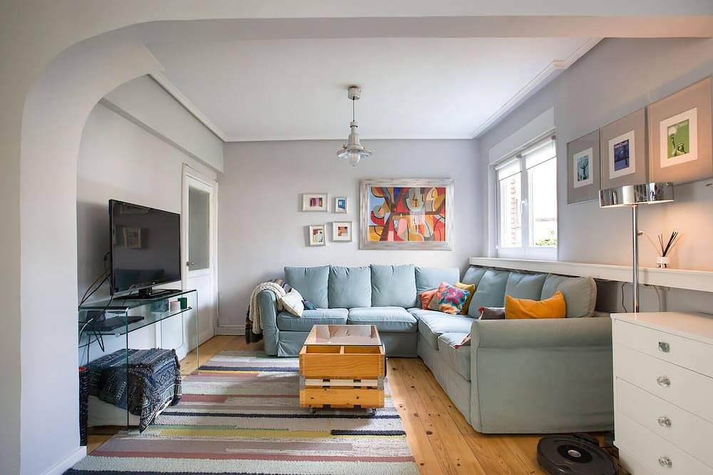 Entire apartment, Apartment renovated in 2025 next to the sea and surrounded by gardens - Getxo, Bilbao in Getxo, Basque Coast (Spain)