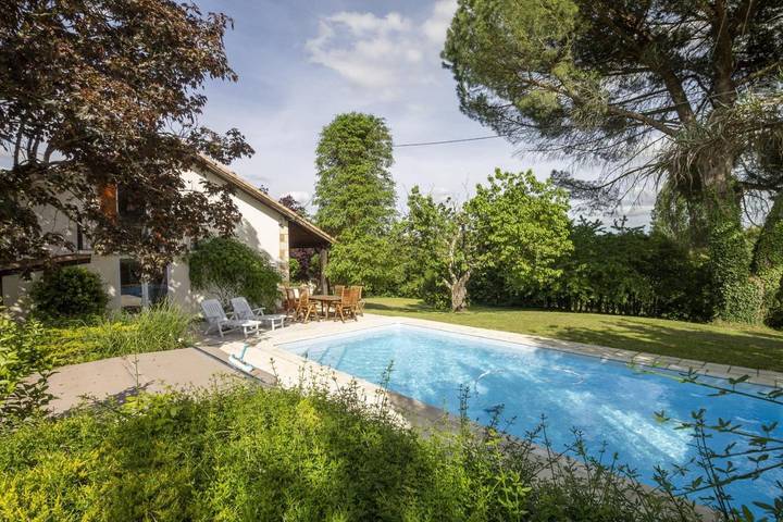 Location de vacances pour 6 personnes, avec piscine ainsi que jardin et terrasse à Miramont-de-Guyenne - 2