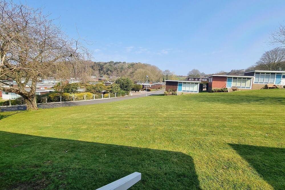 48 Kings Chalet Park  -  a holiday chalet that sleeps 4 guests  in 2 bedrooms in Cromer, Norfolk Coast