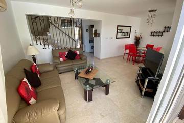 Villa for 5 People in Paphos, South Cyprus, Photo 2