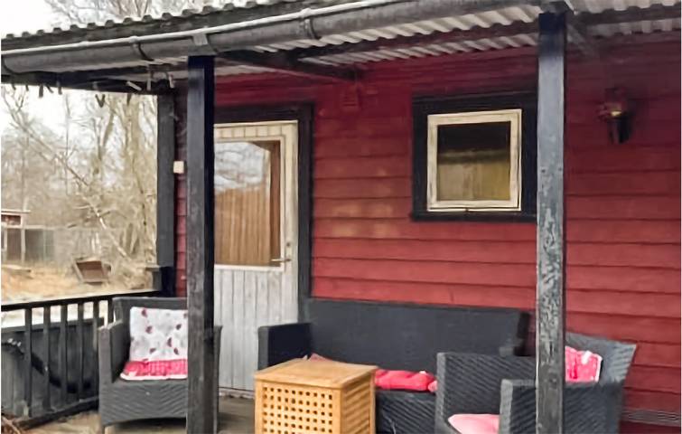 Hus för 7 Personer med trädgård in Svenska Östersjön