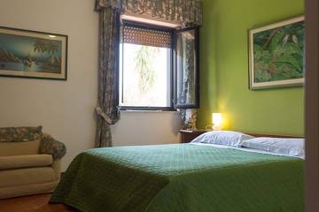 Villa for 8 Guests in Mondello, Palermo Province, Picture 2