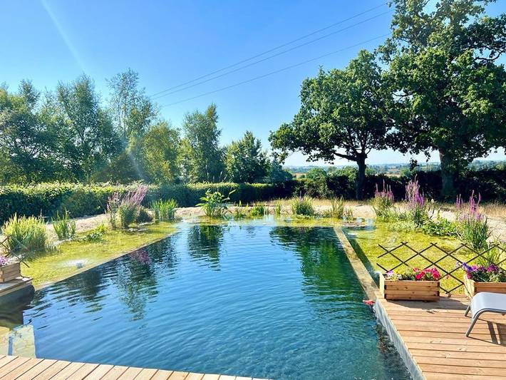 Gîte pour 8 personnes, avec vue ainsi que jardin et piscine à Vassy - 4