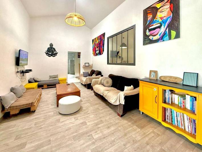 Gîte pour 15 personnes, avec jardin à Hell-Bourg - 4