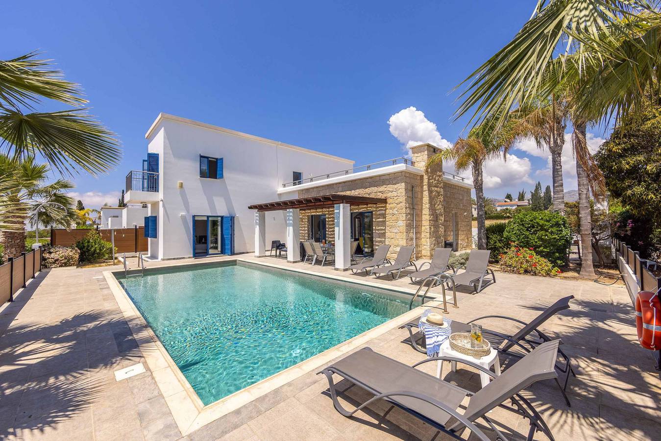 Casa vacanza a Peyia a partire da 281€ a notte