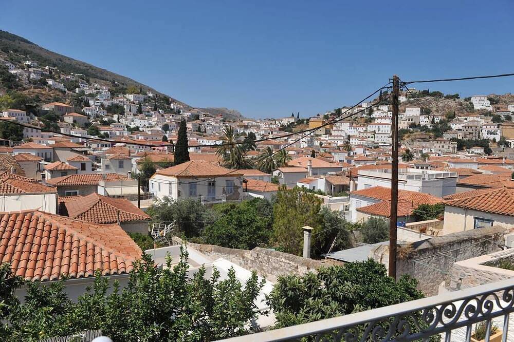 Zeus House by Ghh in Hydra