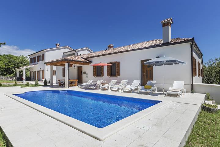 Ferienhaus für 12 Personen, mit Pool in Labin