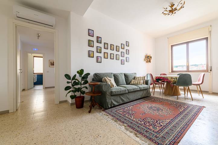 Appartamento per 6 persone, con Balcone a Napoli