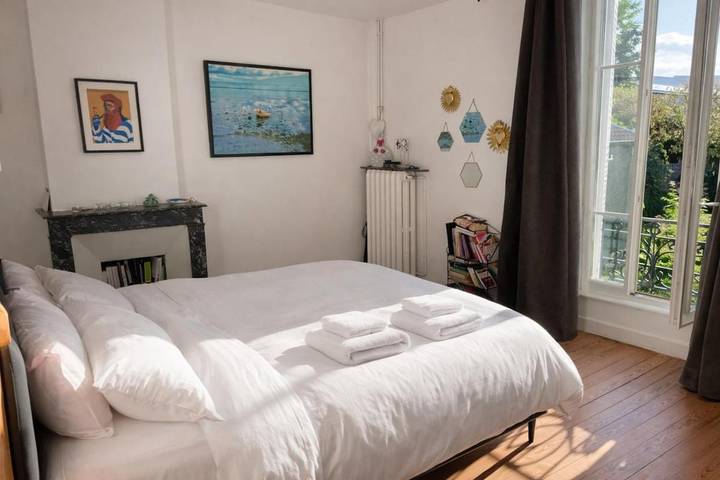 Location de vacances pour 14 personnes, avec sauna et piscine ainsi que vue et jardin à Ouches - 3