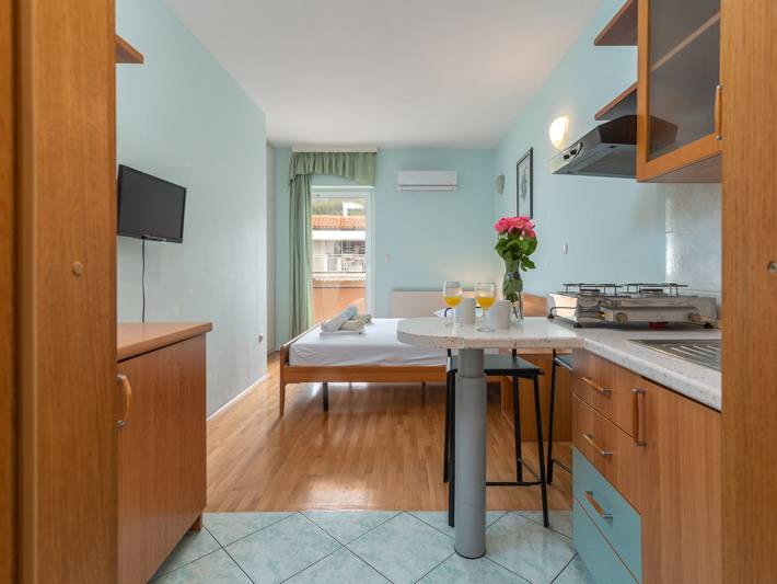 Ferienwohnung für 2 Personen, mit Balkon in Podstrana