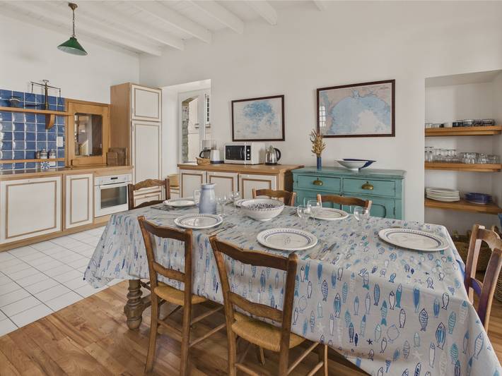 Location de vacances pour 7 personnes, avec jardin et terrasse à Bénodet - 4