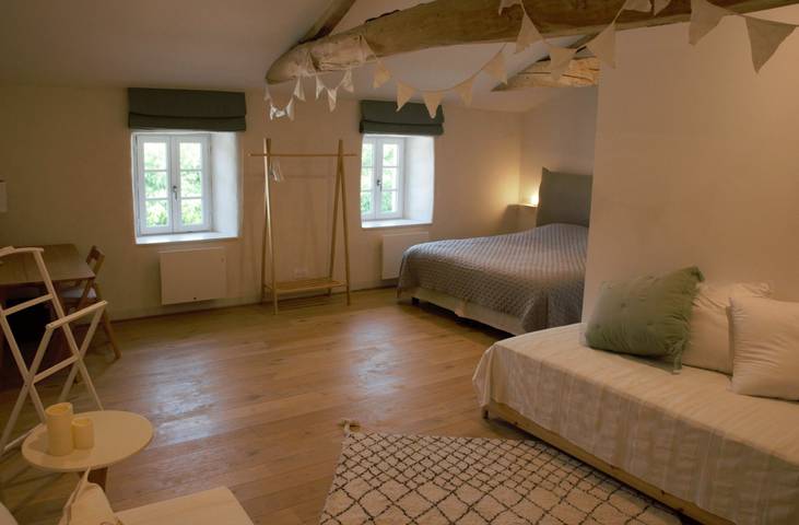 Chambre d’hôte pour 6 personnes, avec piscine et jardin à Courcoury
