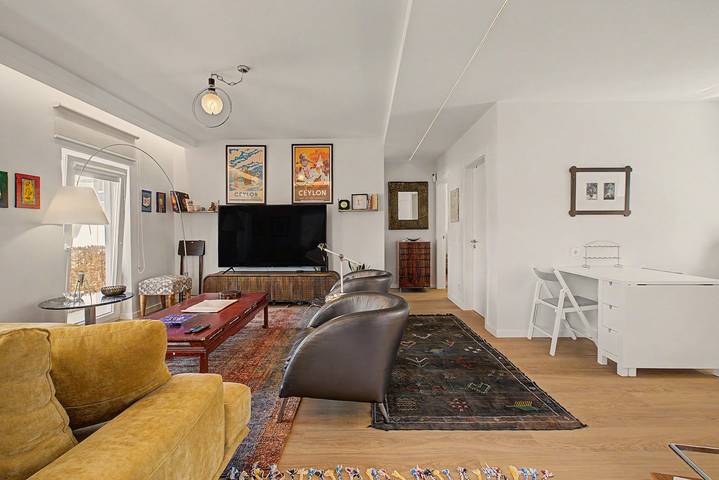 Entire apartment, Modern Apartment - Trafaria Bliss, 3 Minutes from the Beach in Setúbal Peninsula