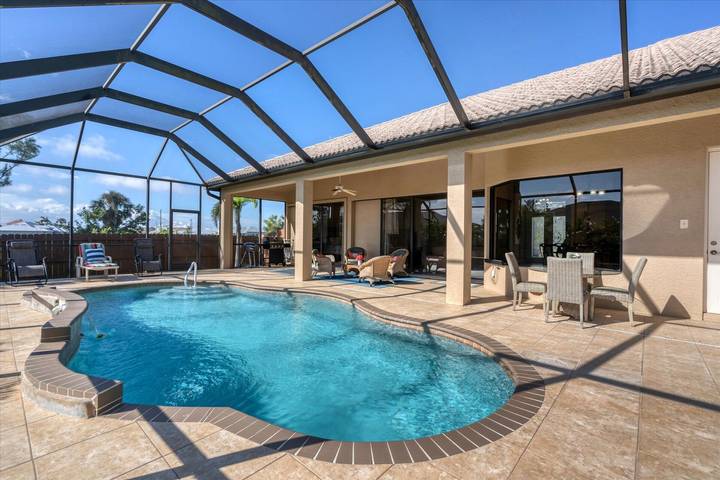 Villa for 8 people, with pool, kid friendly in Cape Coral