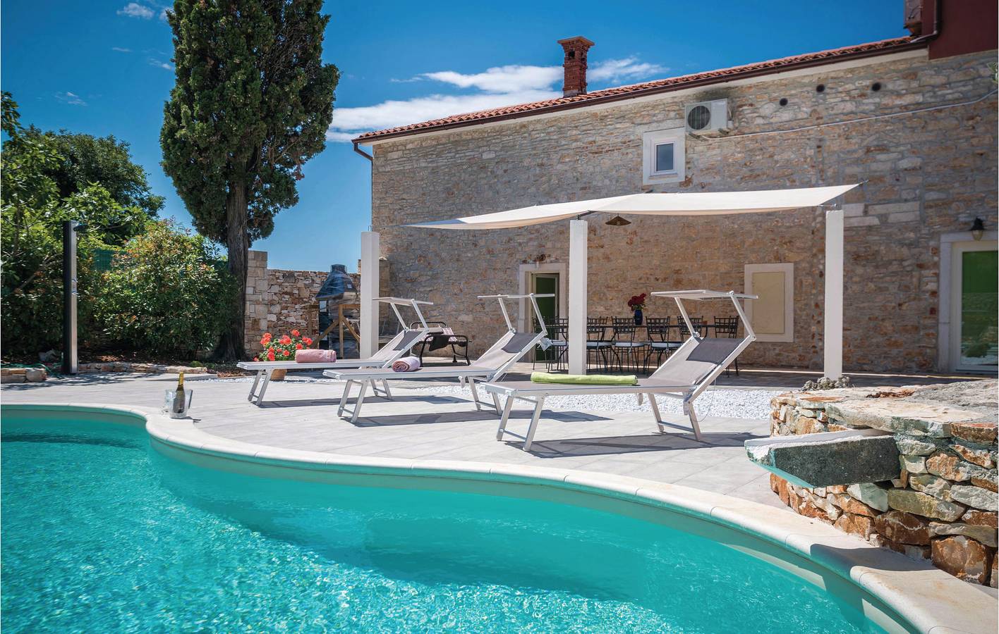 Ferienhaus für 12 Personen mit Terrasse in Galizana, Südküste Istrien