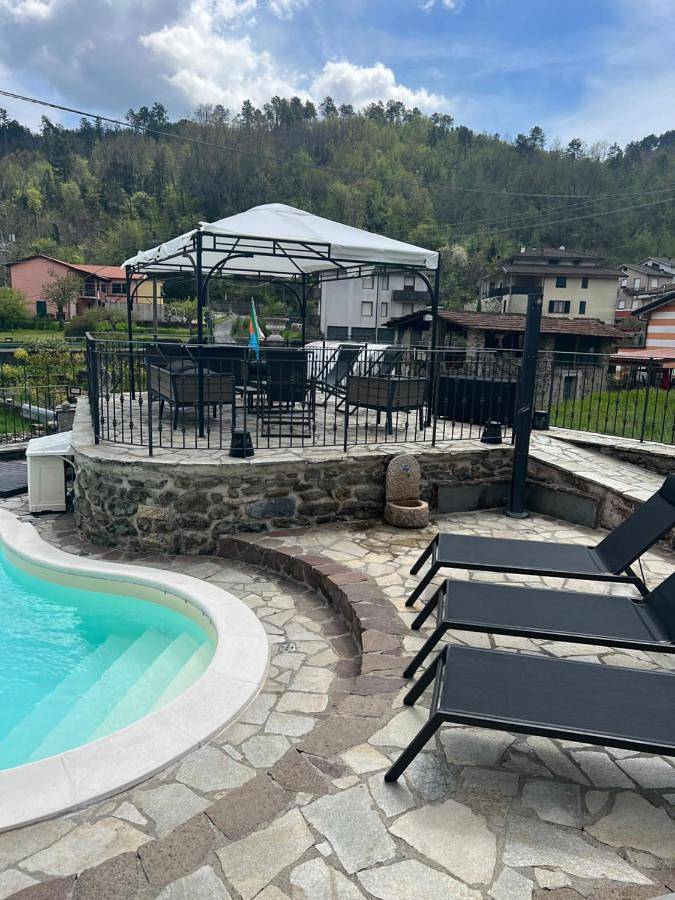 Location de vacances pour 14 personnes, avec jardin ainsi que vue et piscine à Pignone - 3