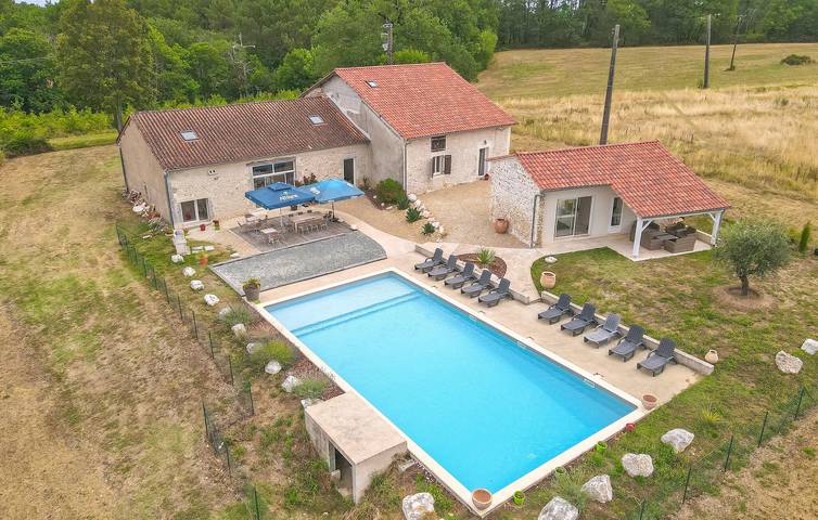 Maison de vacances pour 15 personnes, avec jacuzzi et jardin ainsi que terrasse et piscine, animaux acceptés - 1