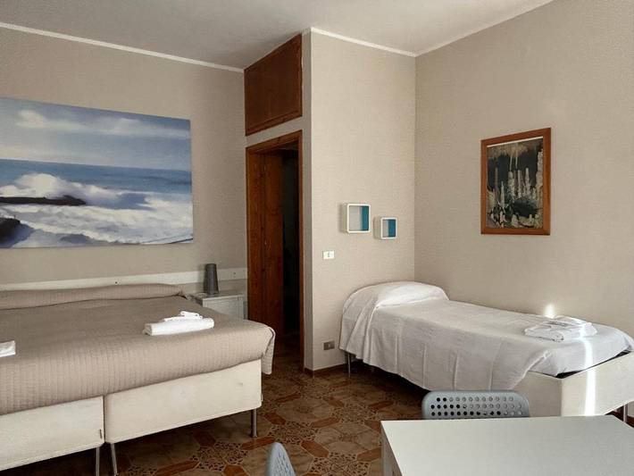 B&b per 3 persone, con Panorama a Falconara Marittima
