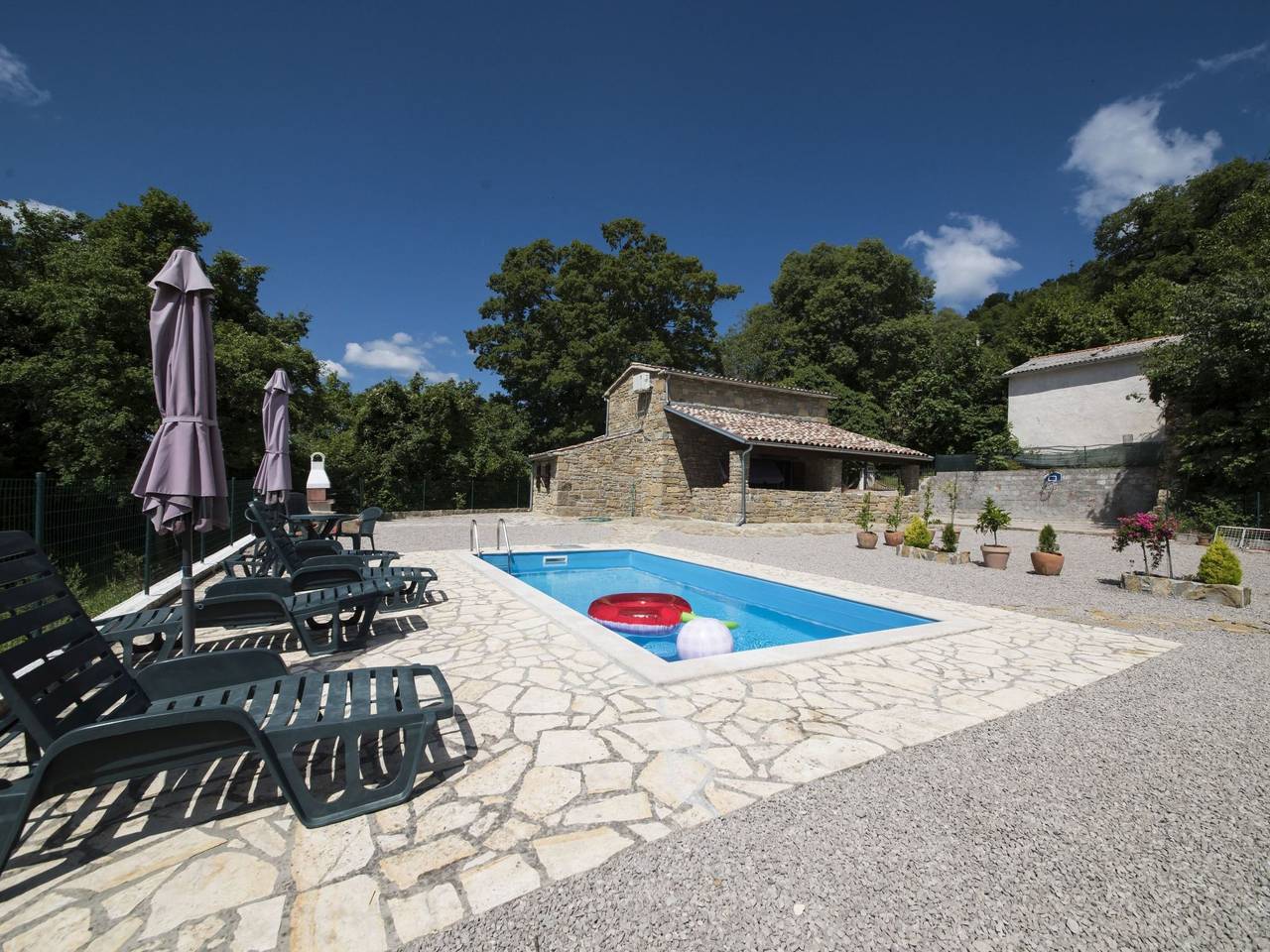 Mit eigenem Pool in Buzet, Centraal Istrië