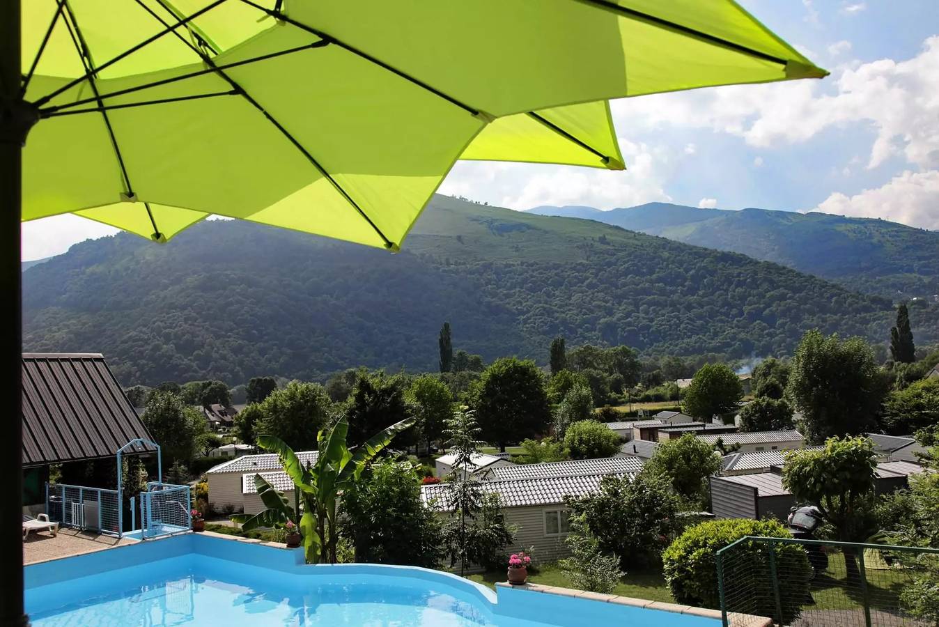 Chalet des Marmottes - 2 chambres = draps + serviettes +ménage 4 personnes in Agos-Vidalos, Pyrénées