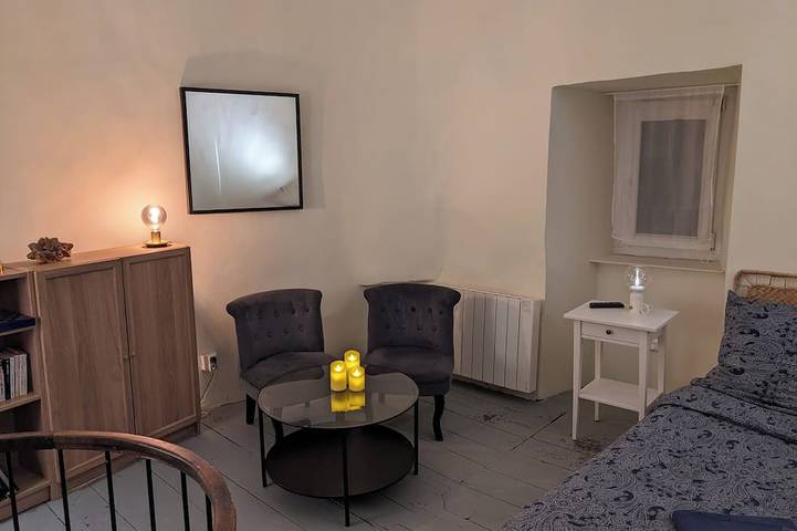 Gîte pour 2 personnes, avec terrasse et jardin à Saint-Germain-en-Coglès - 2