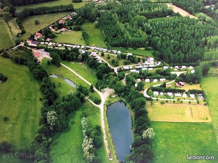 Location de vacances pour 4 personnes, avec Terrasse et Jardin dans Dennlys Parc