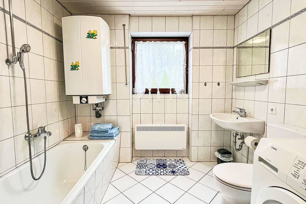 Ganze Wohnung, Schöne Wohnung für 2 Personen mit W-Lan, Tv und Terrasse in Blasiwald (Schluchsee), Schluchsee