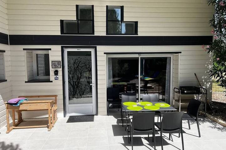 Location de vacances pour 5 personnes, avec Piscine à Saint-Germain-d'Esteuil