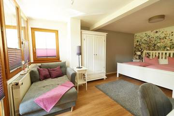 Ferienwohnung für 5 Personen in Tiefenbach (Oberstdorf), Oberstdorf, Bild 2