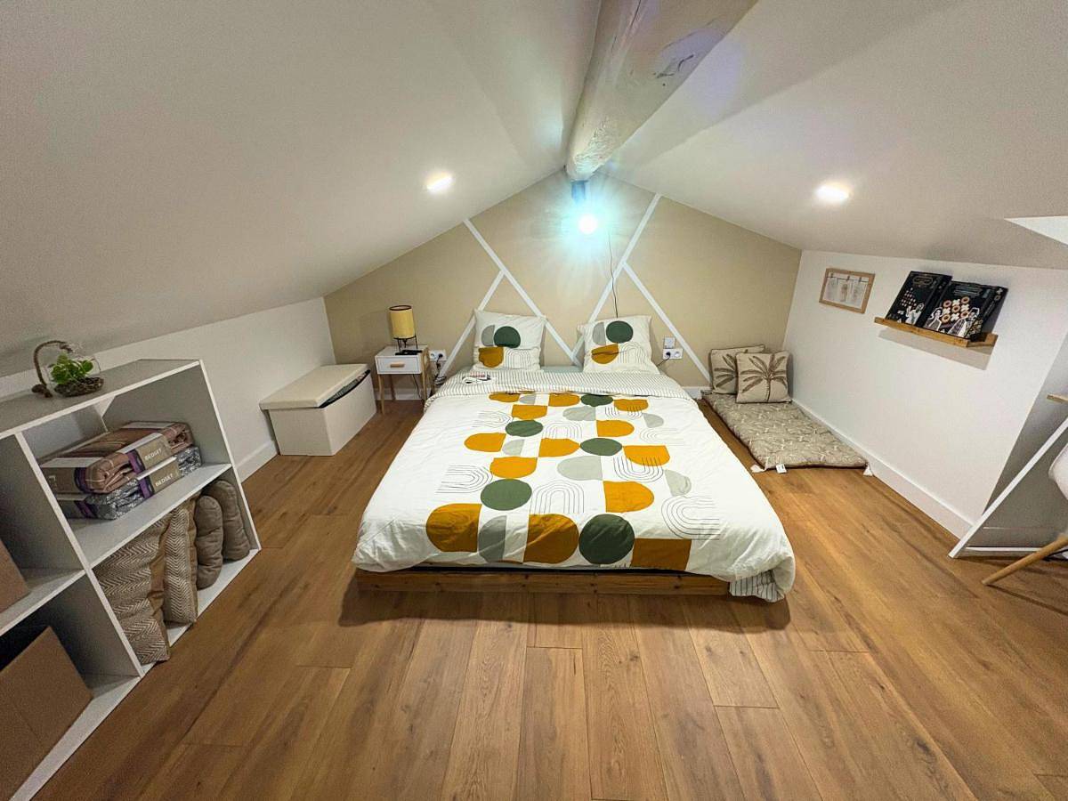 Appartement entier, One-Bedroom Apartment in Villeneuve-sur-Lot, Quercy