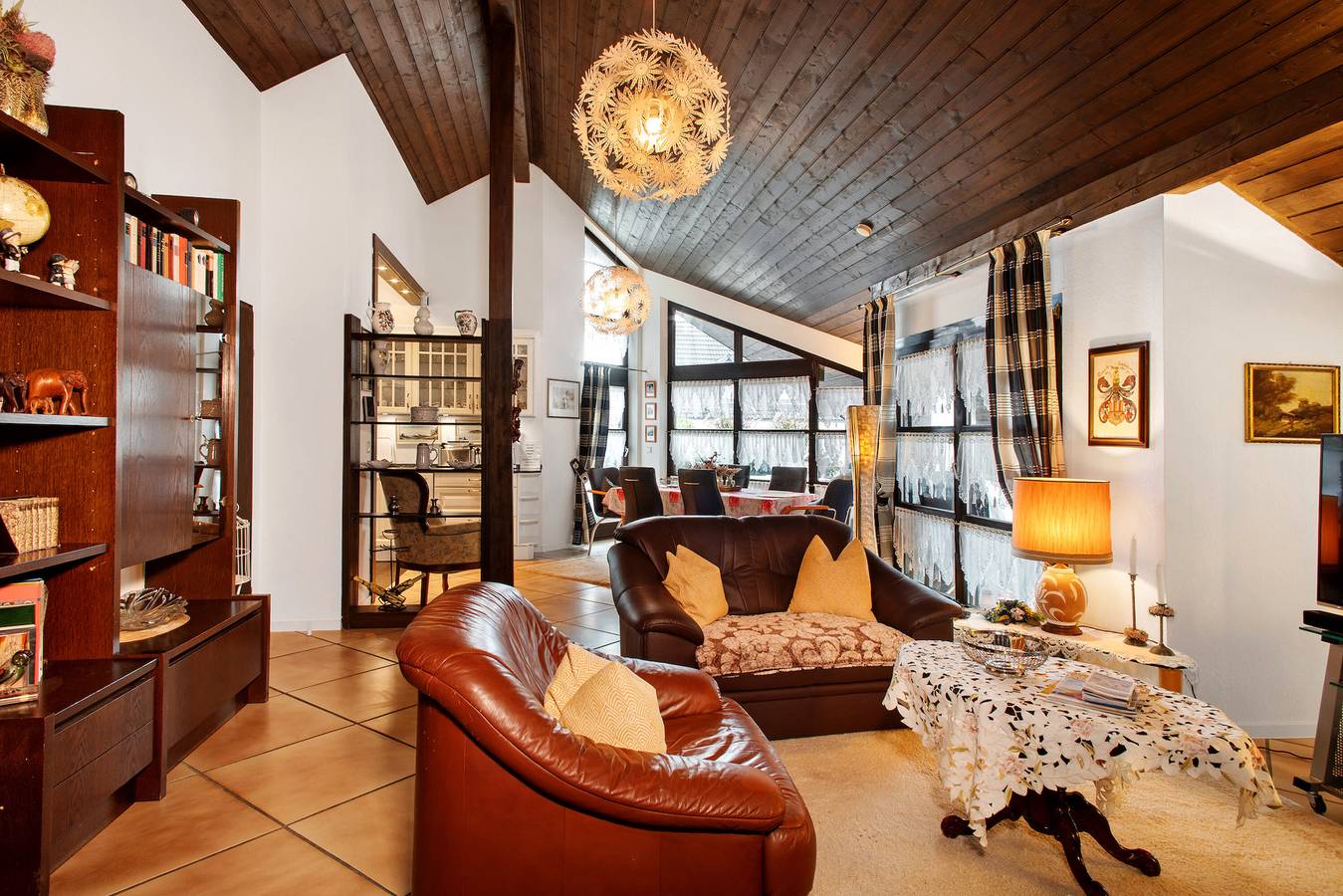 Ganze Wohnung, Gemütliche Ferienwohnung "Schindele" am Bodensee mit Bergblick, Balkon & Terrasse; Haustiere erlaubt in Langenargen, Region Bodensee-Oberschwaben