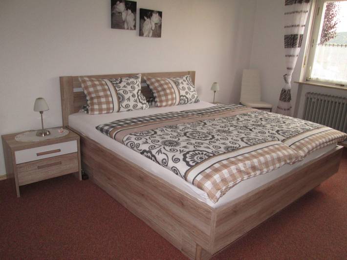 Ferienwohnung für 4 Personen, mit Garten und Terrasse, kinderfreundlich in Rhön-Bayern - 3