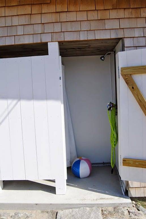 Rexhame Beach Ocean Front Bungalow Cottage Ferienwohnung in Marshfield, Massachusetts