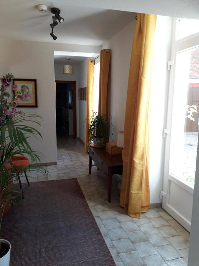 Location de vacances pour 6 personnes, avec jardin à Chabris - 3