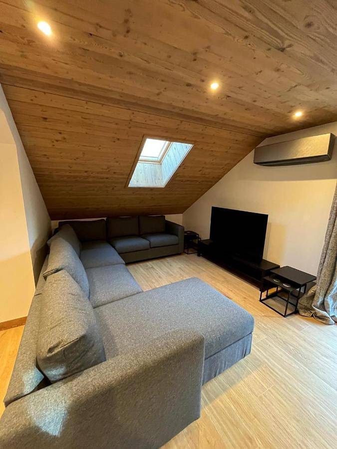 Gîte pour 6 personnes, avec vue et terrasse à Le Petit-Bornand-les-Glières - 4