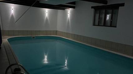 Gîte pour 12 personnes, avec piscine à Noyal-Pontivy